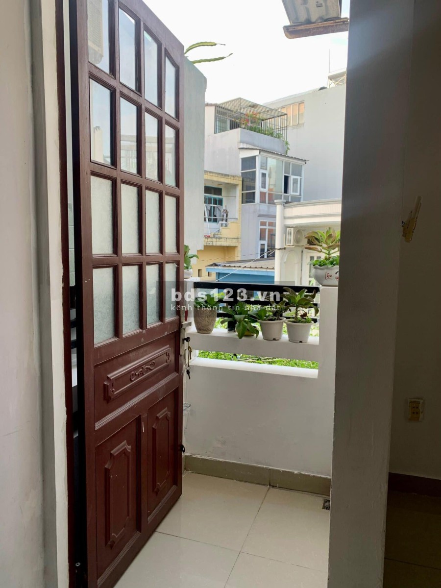 Bán nhà hẻm 925 Âu Cơ Tân Phú, 65m2, hẻm xe hơi nhà đẹp, liên hệ 0906767035