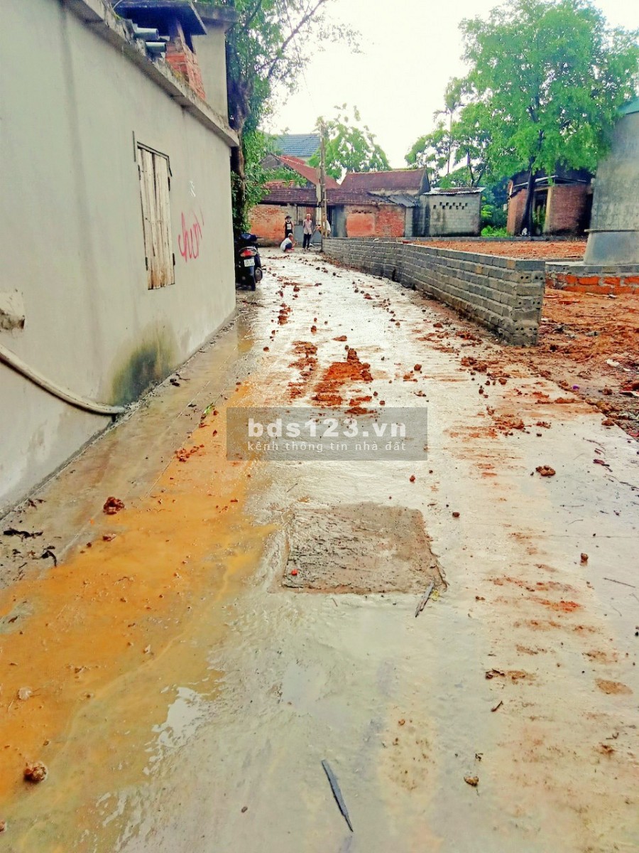 Bán đất Chương Mỹ 29m mặt tiền, full thổ cư hỗ trợ tách sổ. Giá tốt đầu tư sinh lời ngay. Sổ sẵn