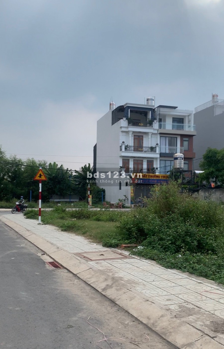 Bán đất thổ cư do khách thanh lý tại mặt tiền đường Hoàng Phan Thái