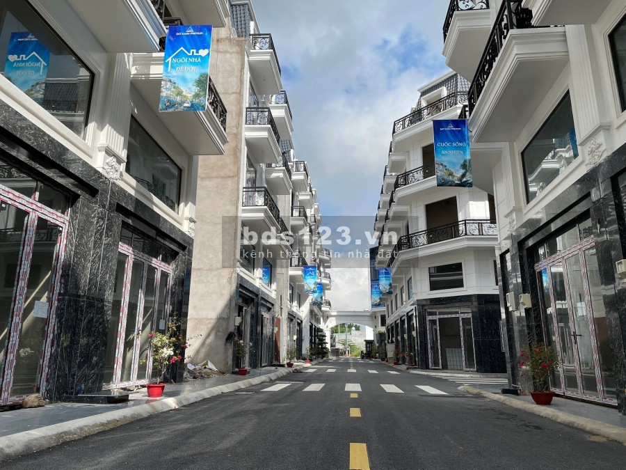Bán nhà phố full nội thất, pháp lý tại trung tâm Quận 12 giá chỉ 720 triệu vào ở ngay