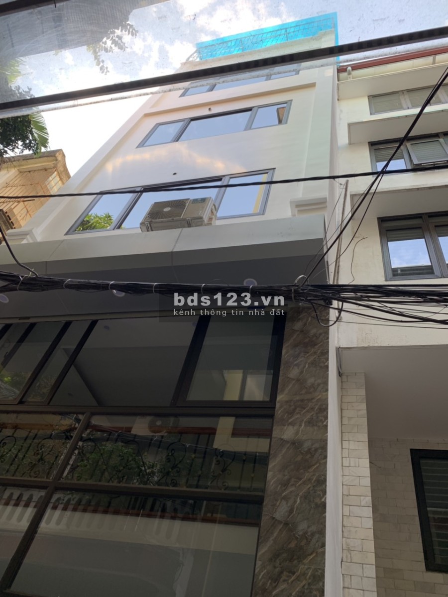 Bán gấp nhà tại Vương Thừa Vũ diện tích 37 m2, nhà 6 tầng, mặt tiền 4.5 m giá bán 6.150 tỷ.