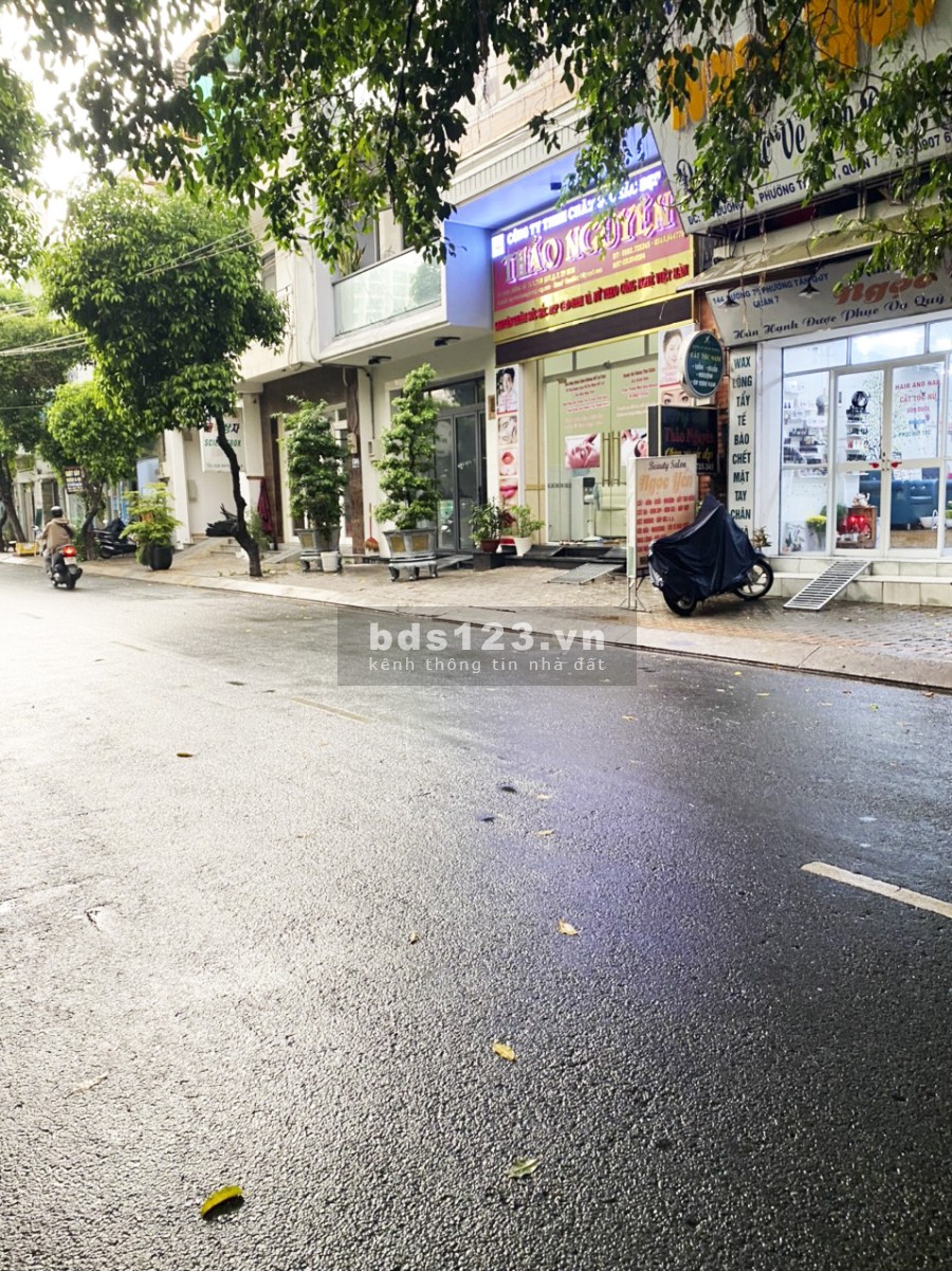 Bán đất mặt tiền kinh doanh đường số 79, phường Tân Quy, Quận 7 xây dựng tự do