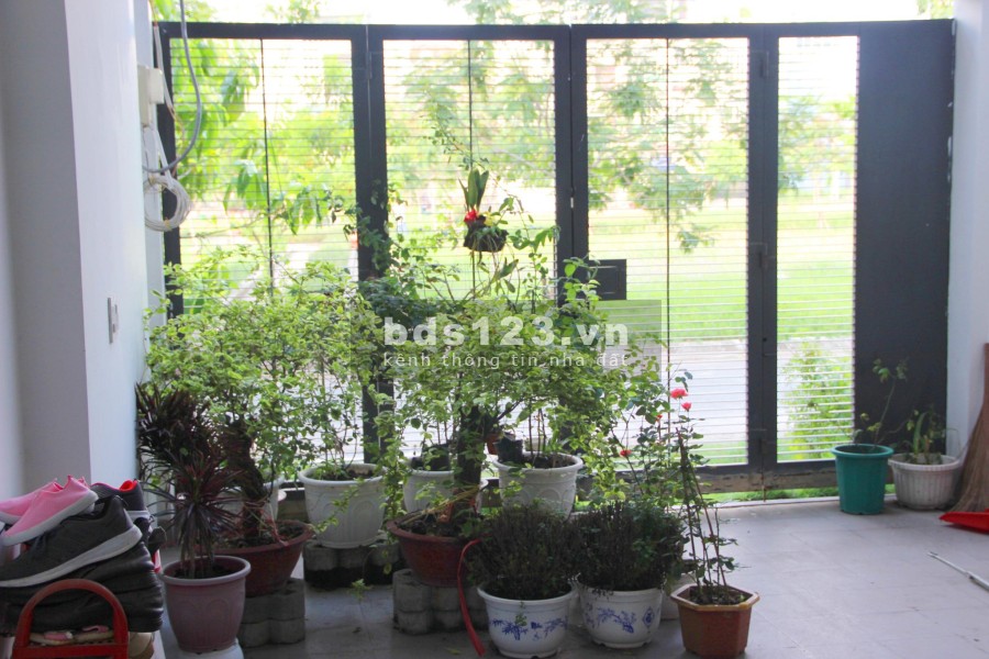 Bán nhà mặt tiền đường nội bộ nam hùng vương đối diện công viên DT 4.5x20 giá 9.3 tỷ thương lượng