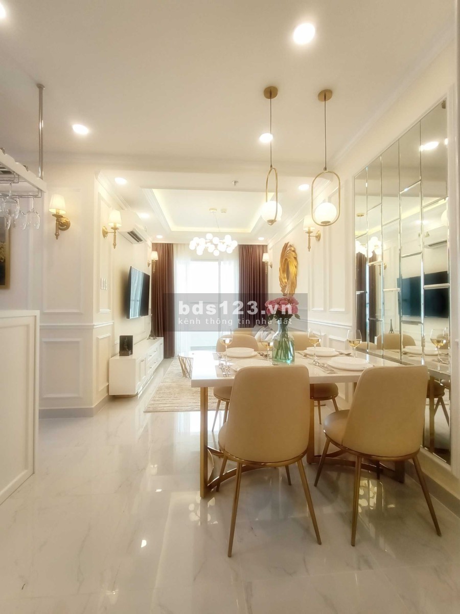 Căn 2PN 71m2 tại chung cư Terra Royal - Bán 7.7 tỷ. Full NT Có HĐMB view Đông Tứ Trạch