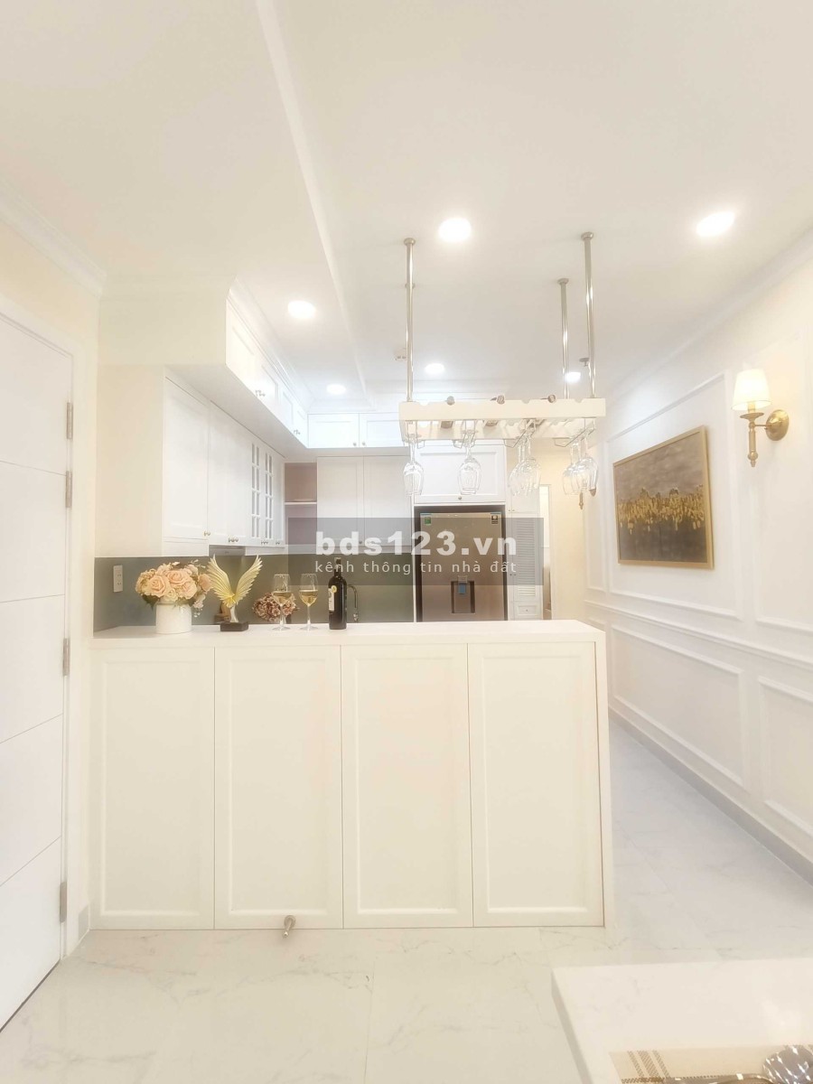 Căn 2PN 71m2 tại chung cư Terra Royal - Bán 7.7 tỷ. Full NT Có HĐMB view Đông Tứ Trạch