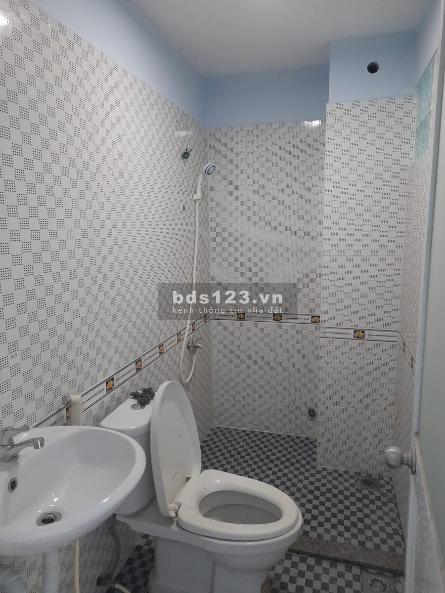 Bán Nhà Hẻm Xe Tải Nguyễn Văn Quá Sát MT Trường Chinh 4x20 Giá 5,5 tỷ Tl