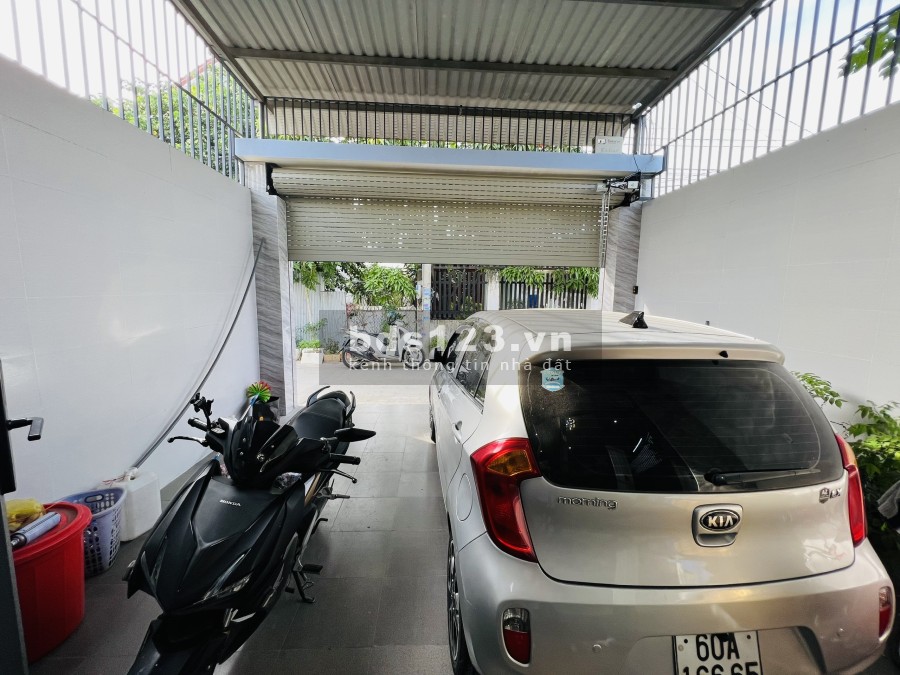 Cần tiền bán căn nhà 1 trệt 1 lửng ngay chợ Quang Thắng dtsd 100m2, giá 2.5 tỷ, shr