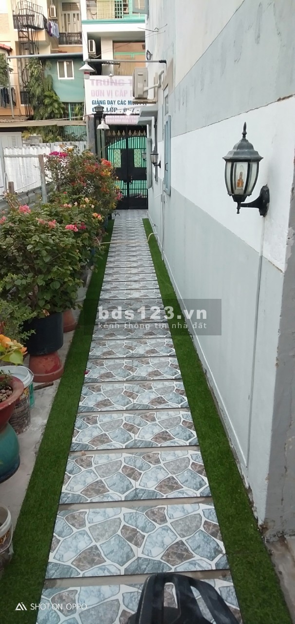 Bán đất tặng nhà 1 trệt 2 lầu, xây dựng có hoàn công đầy đủ liên hệ 0902451169