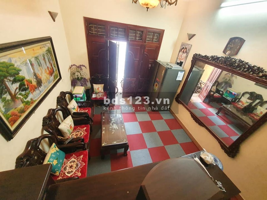 Bán nhà nguyên căn 4 tầng ô tô đỗ cửa giá bán 5.9 tỷ, sổ sẵn, kiến trúc nhà đẹp
