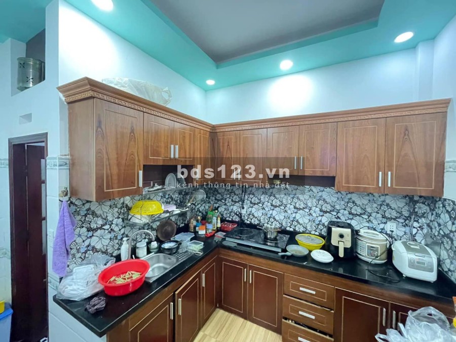 Bán Nhà Hẻm 67 Đường Bờ Bao Tân Thắng, 2 tầng, nhà đẹp, HXH, 0906767035.