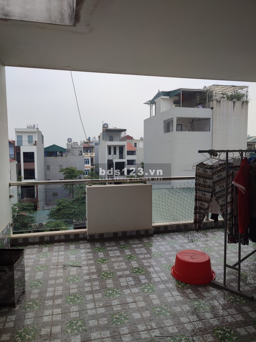 Cần bán nhà mặt phố, ô tô đỗ cửa đầy đủ nội thất đồ dùng, giá bán chỉ 8,8 tỷ, lh 0988425711