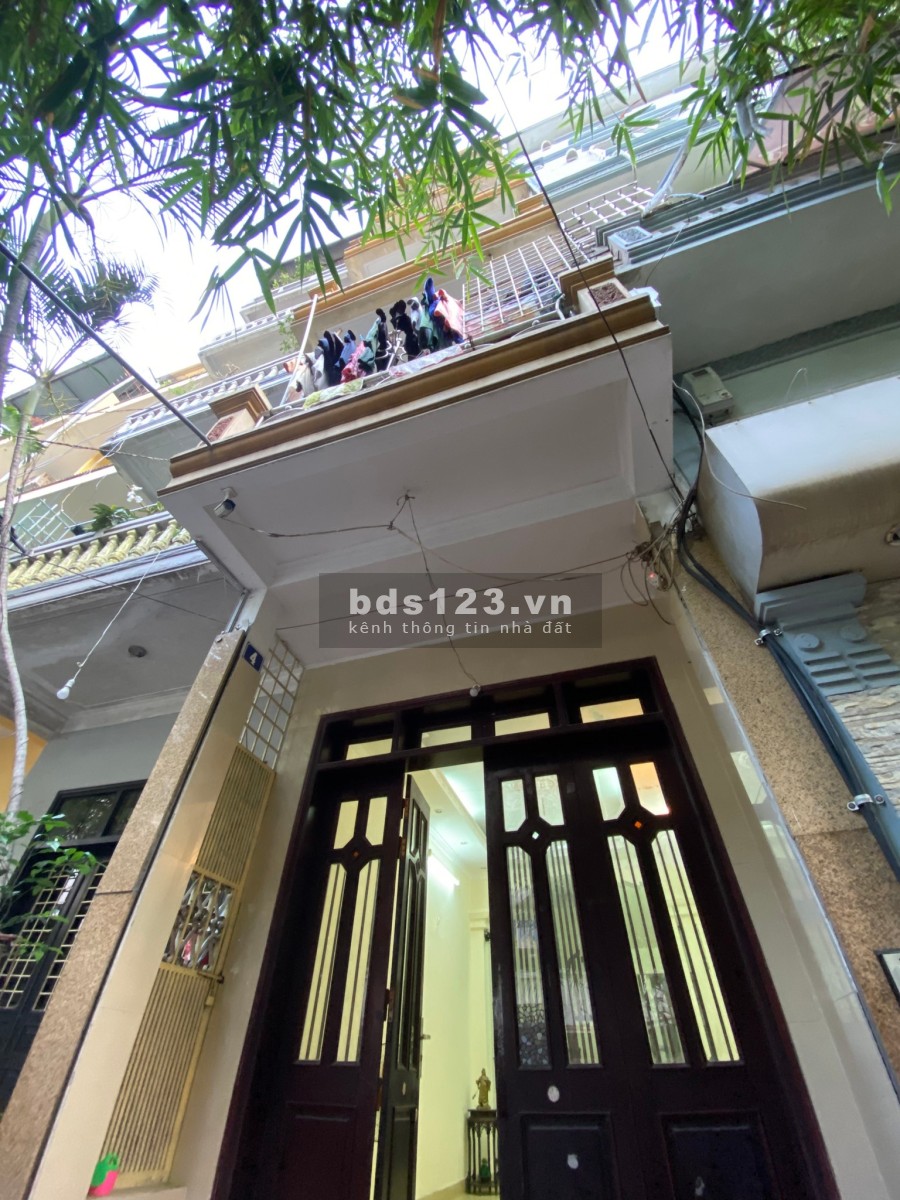 Diện tích 38m2 x 6 tầng, ô tô đỗ cửa, phố Tạ Quang Bửu cực kỳ hiếm người bán