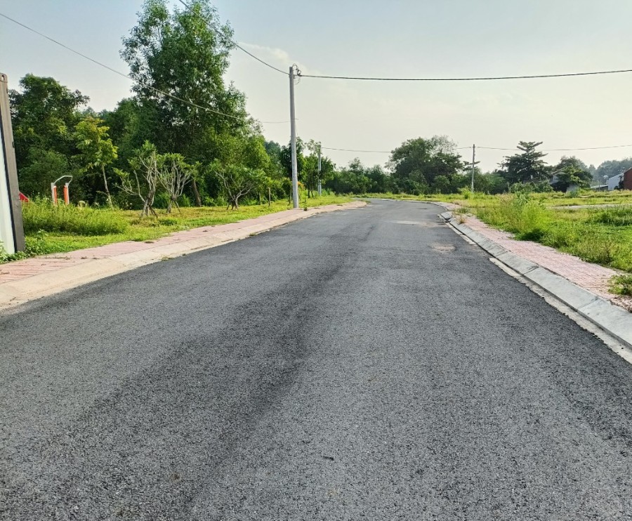 Chính chủ bán gấp lô đất sổ sẳn, thổ cư liền kề khu dư lịch Sơn Tiên lh 0976681241