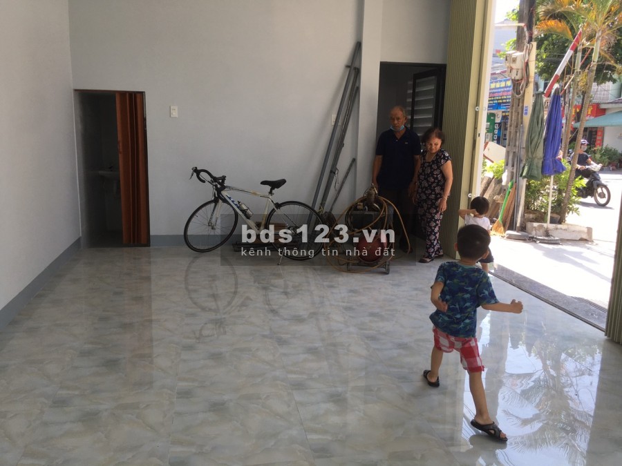 Cho thuê mặt bằng góc ngã 4 đông dân liên hệ 0937304863, khu mua bán kinh doanh sầm uất