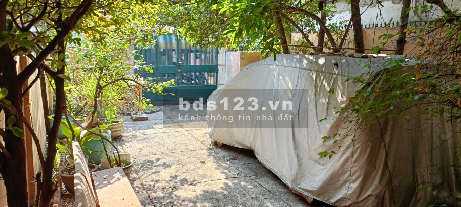 Cho thuê mặt bằng đường Xóm Chiếu, Quận 4 liên hệ 0909609661, khu dân cư đông đúc