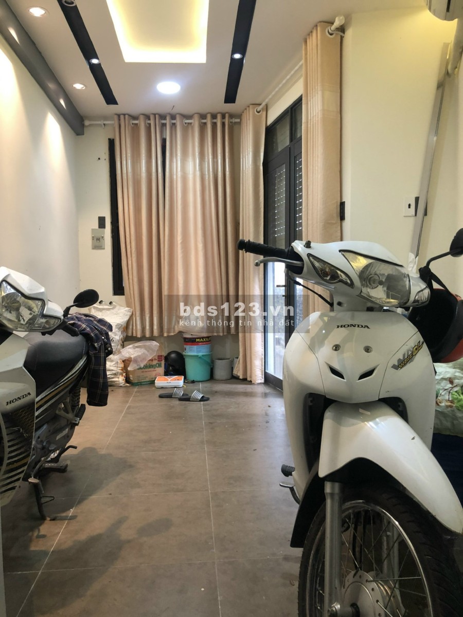 Bán nhà riêng quận 10, khu vực thoáng mát, hẻm thông, khu an ninh đảm bảo