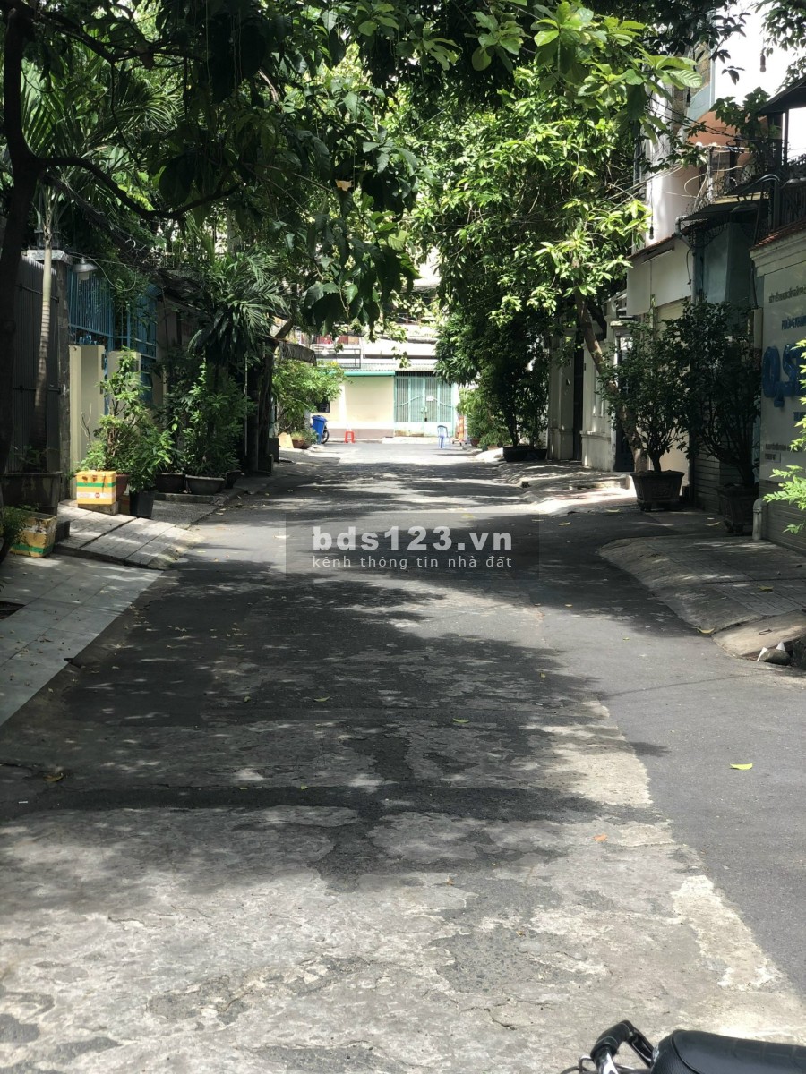 Bán nhà riêng quận 10, khu vực thoáng mát, hẻm thông, khu an ninh đảm bảo