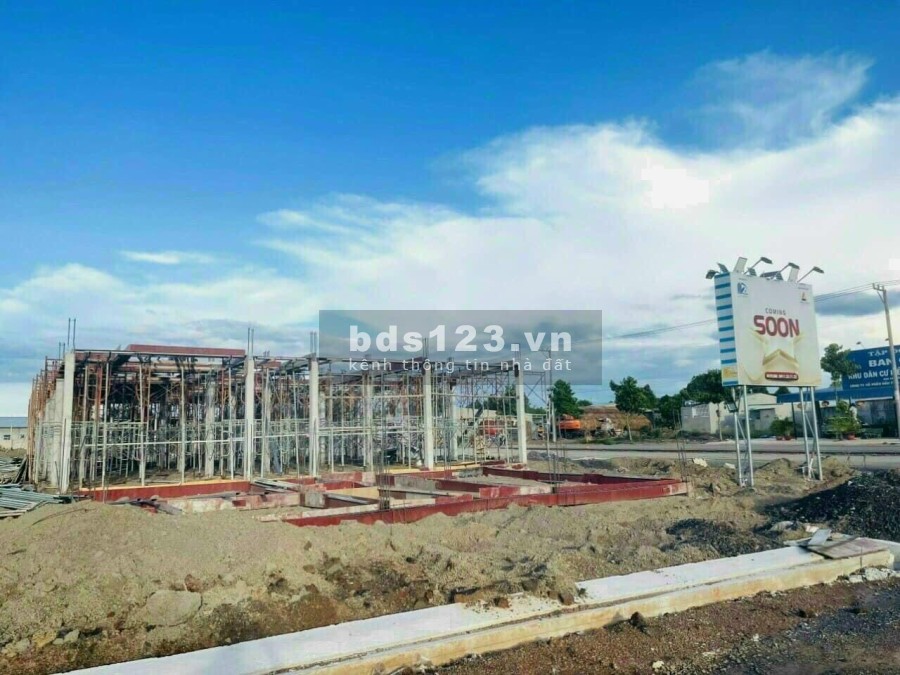 Bán căn mặt đường 34,5m, gần trung tâm thương mại dự án Mega Royal City