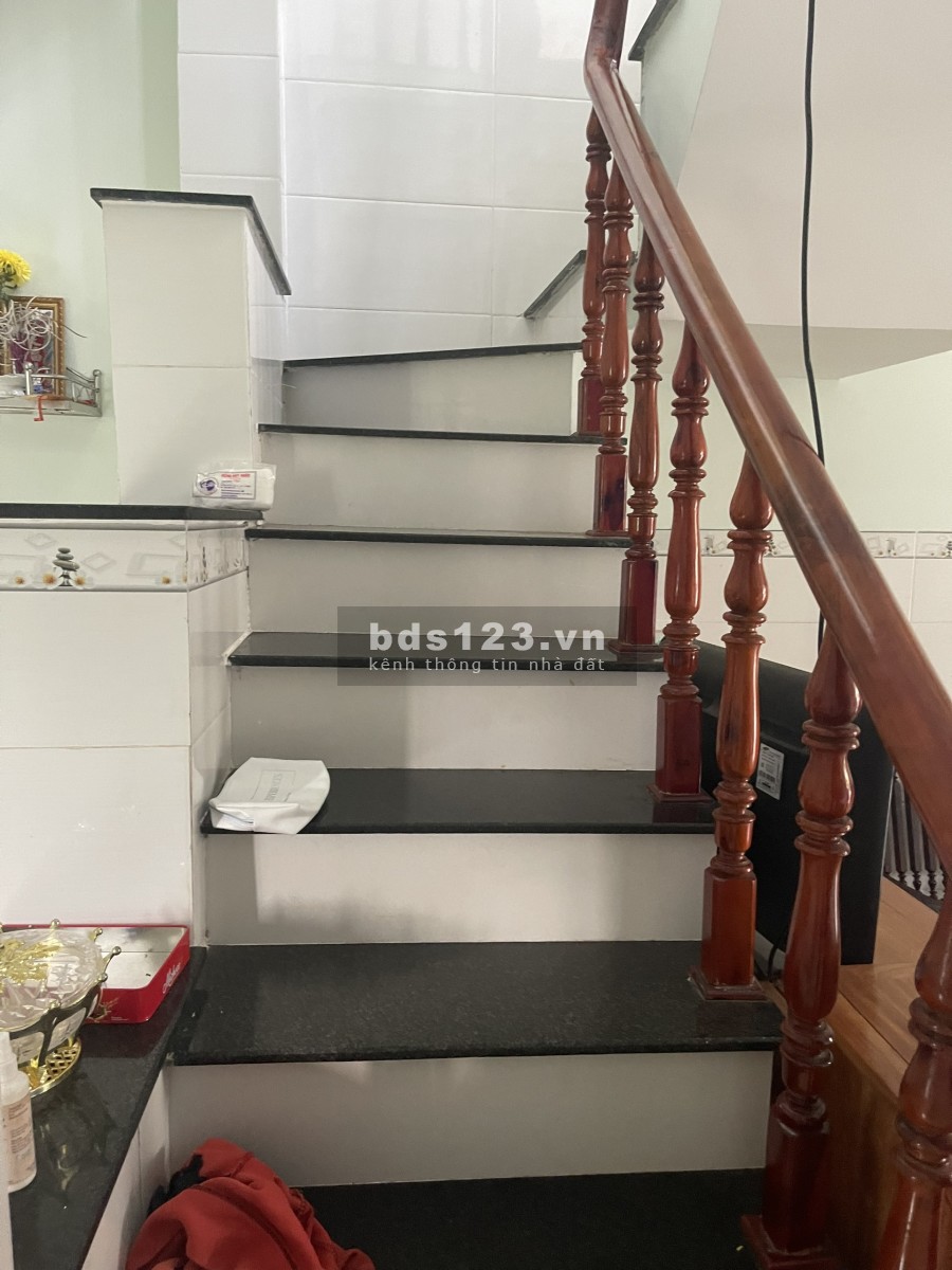Chính chủ bán gấp căn nhà 2 tầng 3p trọ sau kcn mp3 và lô đất chỉ 850 triệu ngay chợ