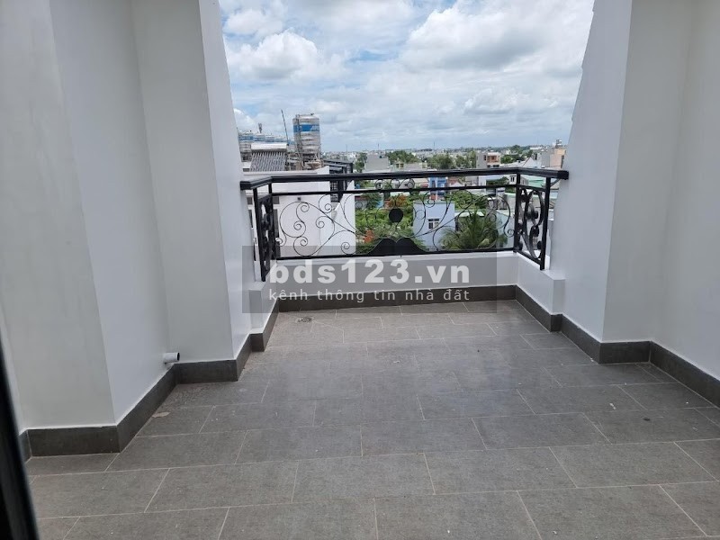 Bán nhà thương mại 1 trệt, 2 lầu, tại Lái Thiêu- Bình Dương, 1,5 tỷ nhận nhà ngay.