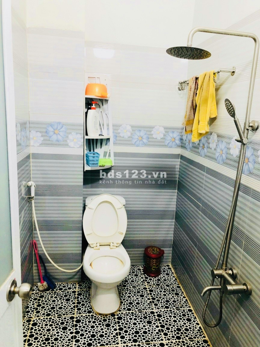 Bán nhà 1 trệt 1 lầu mầm non Tinh Khôi, giá bán 2.75 tỷ, sổ hồng riêng, dtsd 5x23 tặng full nội thất