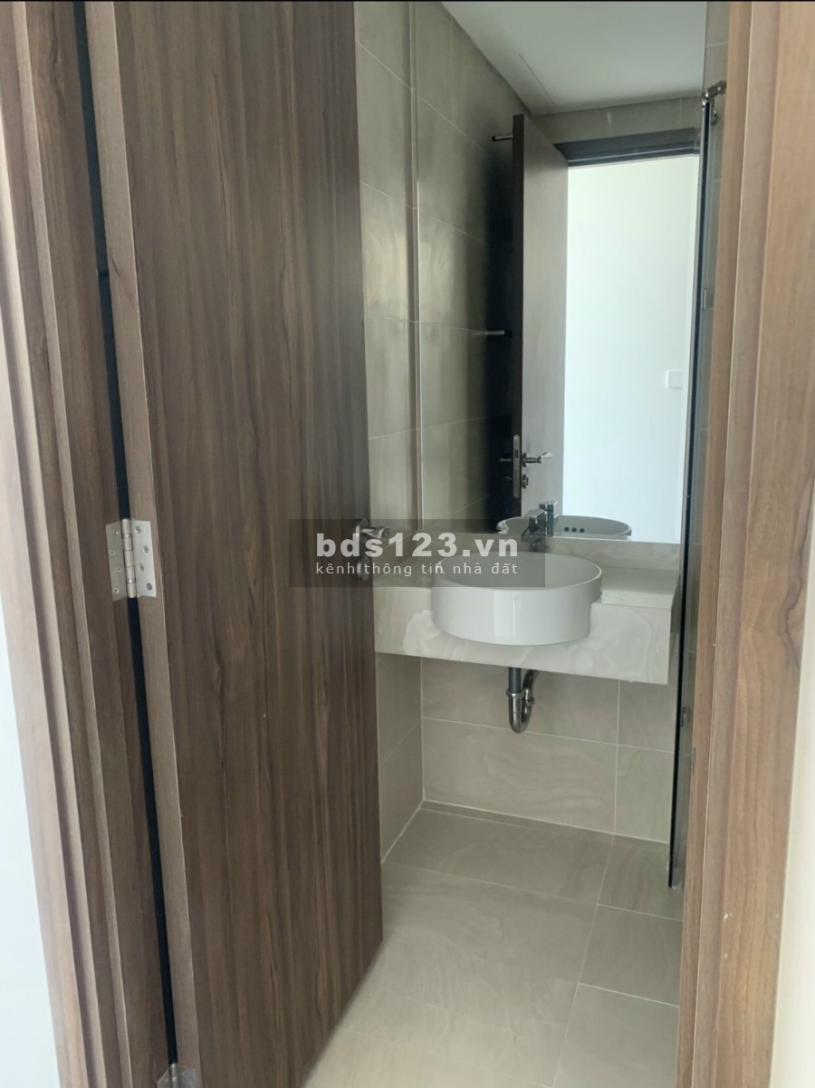 Cho thuê căn hộ cao cấp chung cư ST Moritz bàn giao đầy đủ nội thất liên hệ 0937001967