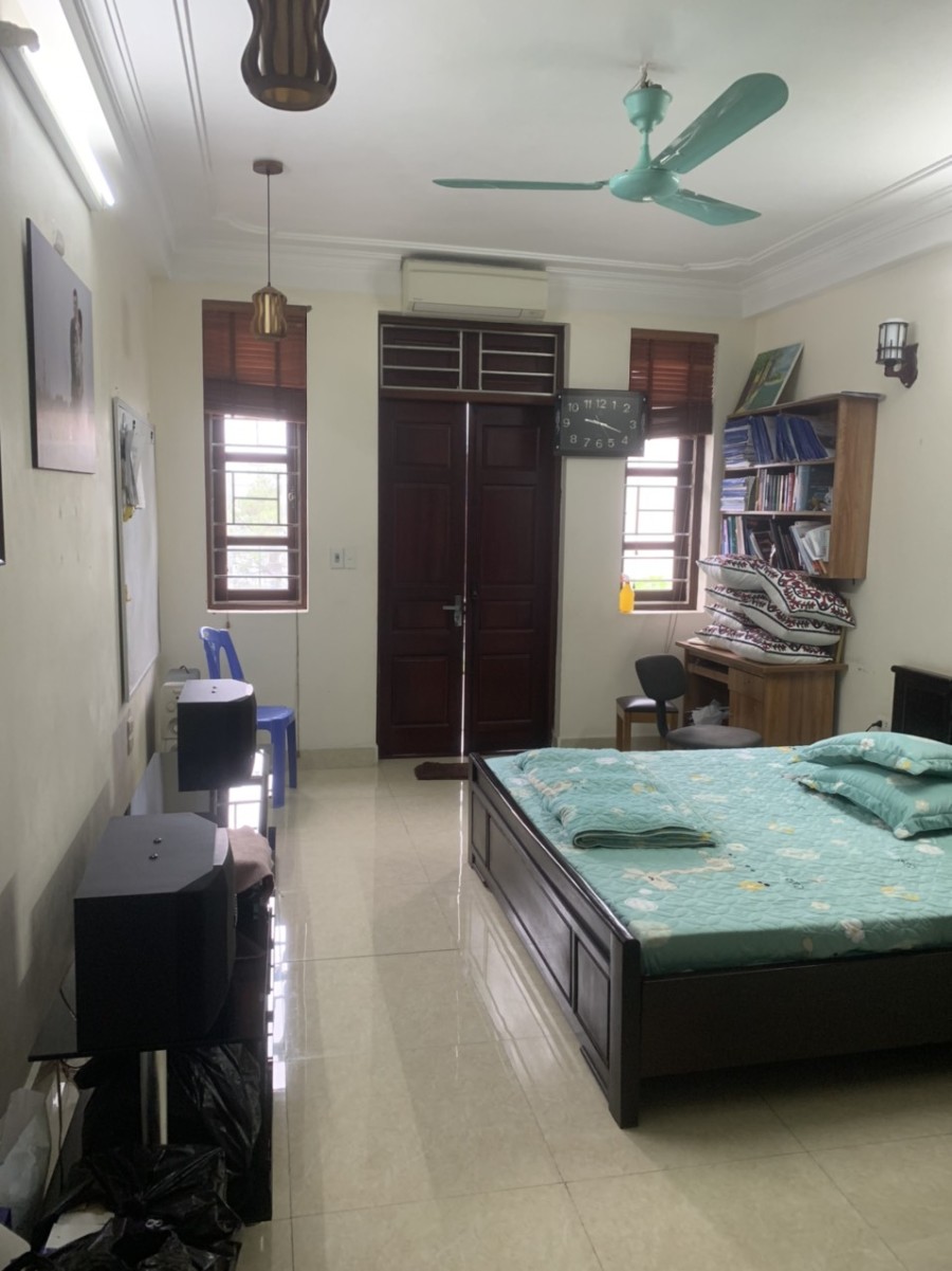 Chính chủ bán gấp nhà 5 tầng, ô tô đỗ cửa, giá 11x tỷ - Mễ Trì Hạ - 0972092682