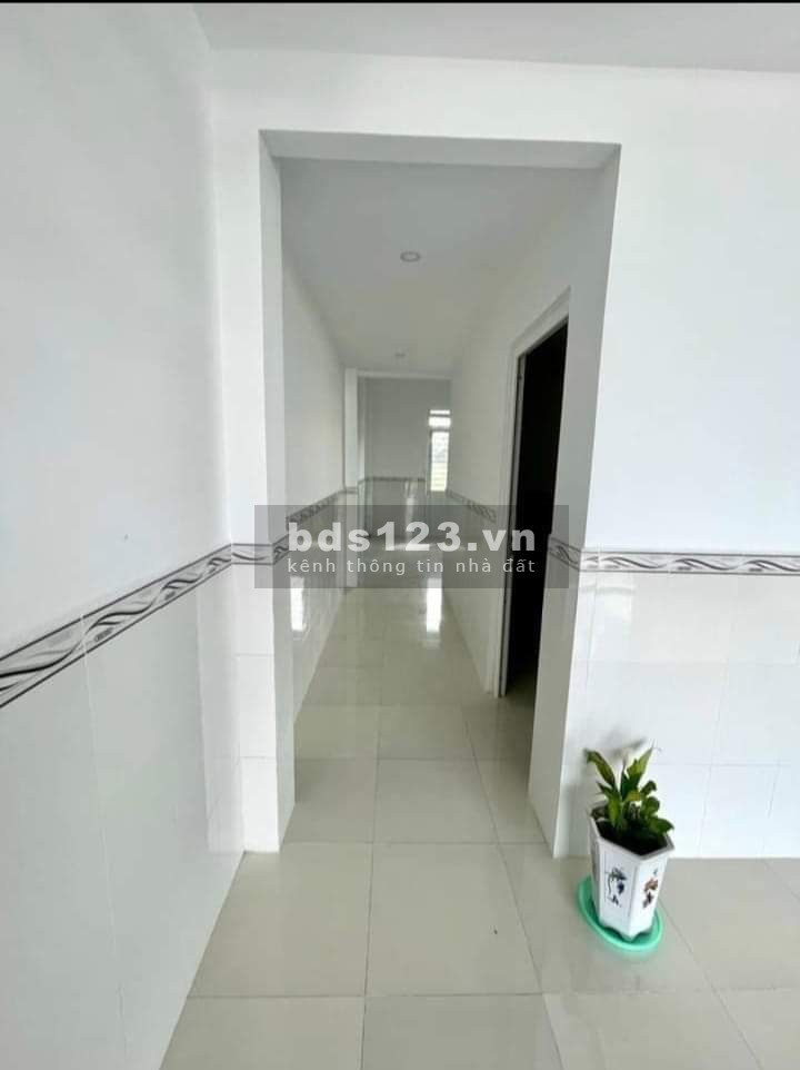 Bán nhà cấp 4 hoàn thiện vào ở liền ngay trung tâm thành phố Rạch Giá, vị trí đẹp