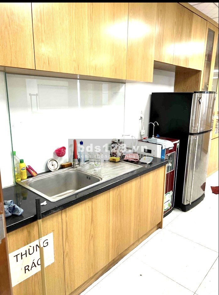 Bán căn hộ tầng 4 Sky Center Phổ Quang tuyệt đẹp liên hệ 0913070739
