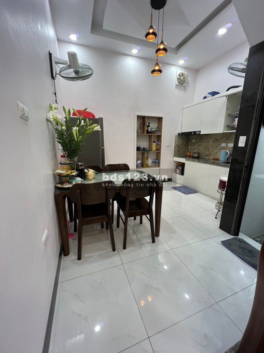 Bán nhà Lê Đức Thọ gần hồ Trí Đức ô tô gần diện tích 40m2 4 tầng mt 6m giá nhỉnh 4 tỷ