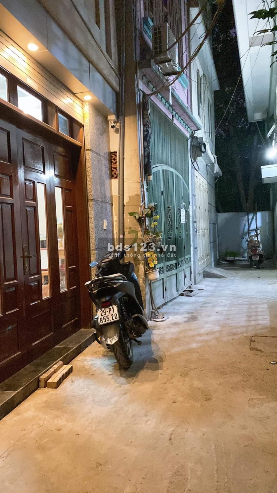 Cần bán gấp nhà 5 tầng, tặng full nội thất, giá bán 4,05 tỷ có thương lượng, đủ nội thất