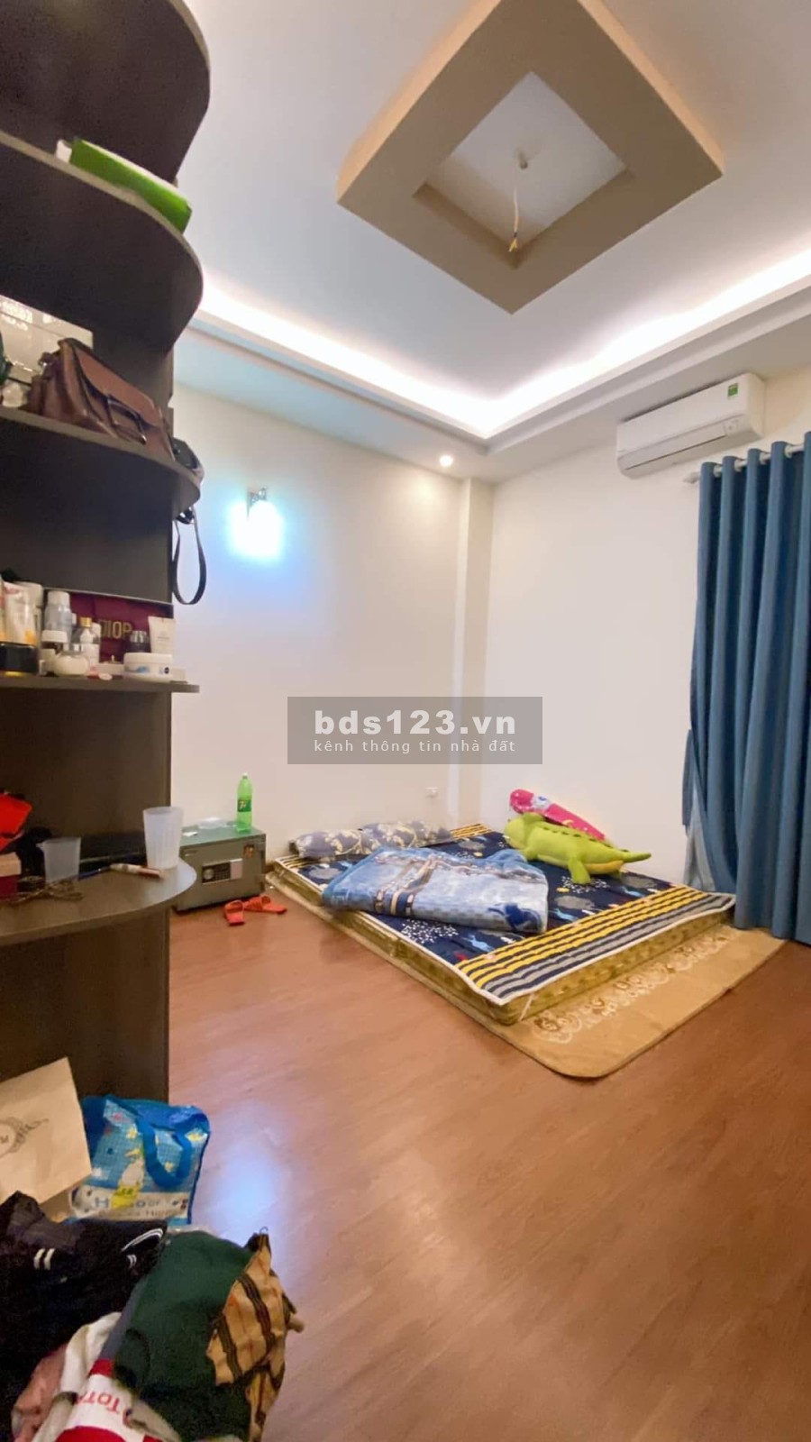 Cần bán gấp nhà 5 tầng, tặng full nội thất, giá bán 4,05 tỷ có thương lượng, đủ nội thất