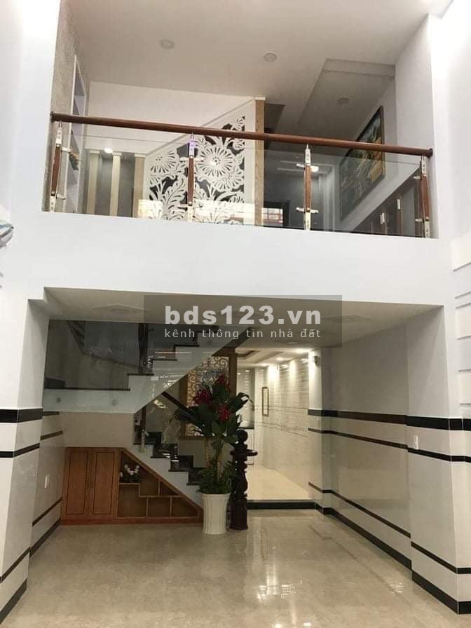 Chính chủ bán gấp nhà đẹp 4 tầng hẻm xe hơi tại Dương Quảng Hàm P5 Q Gò Vấp