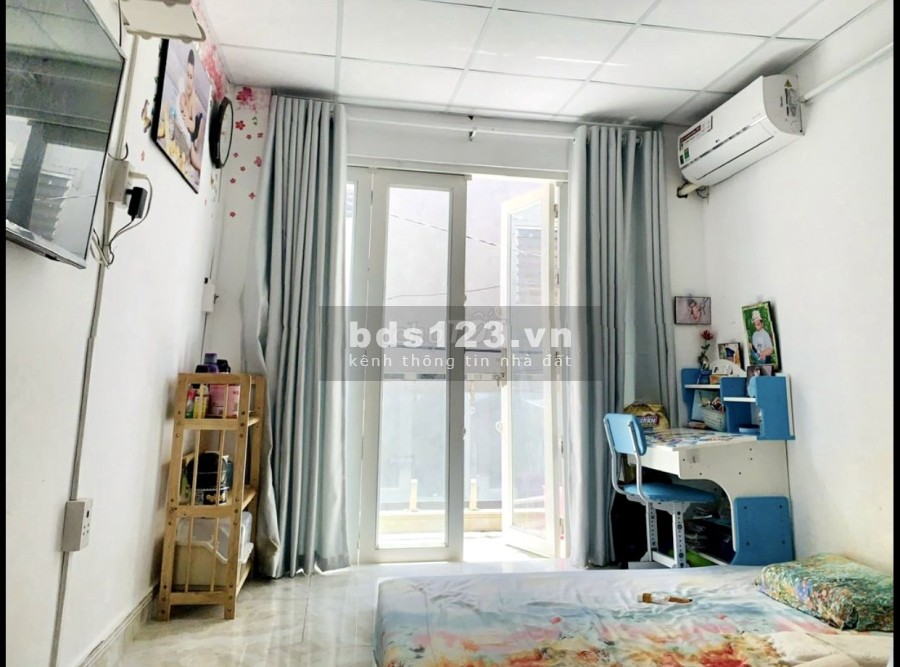 Chính chủ bán gấp giá tốt nhà 2 mặt hẻm tại Phạm Thế Hiển P4 Quận 8, lh 0907336342