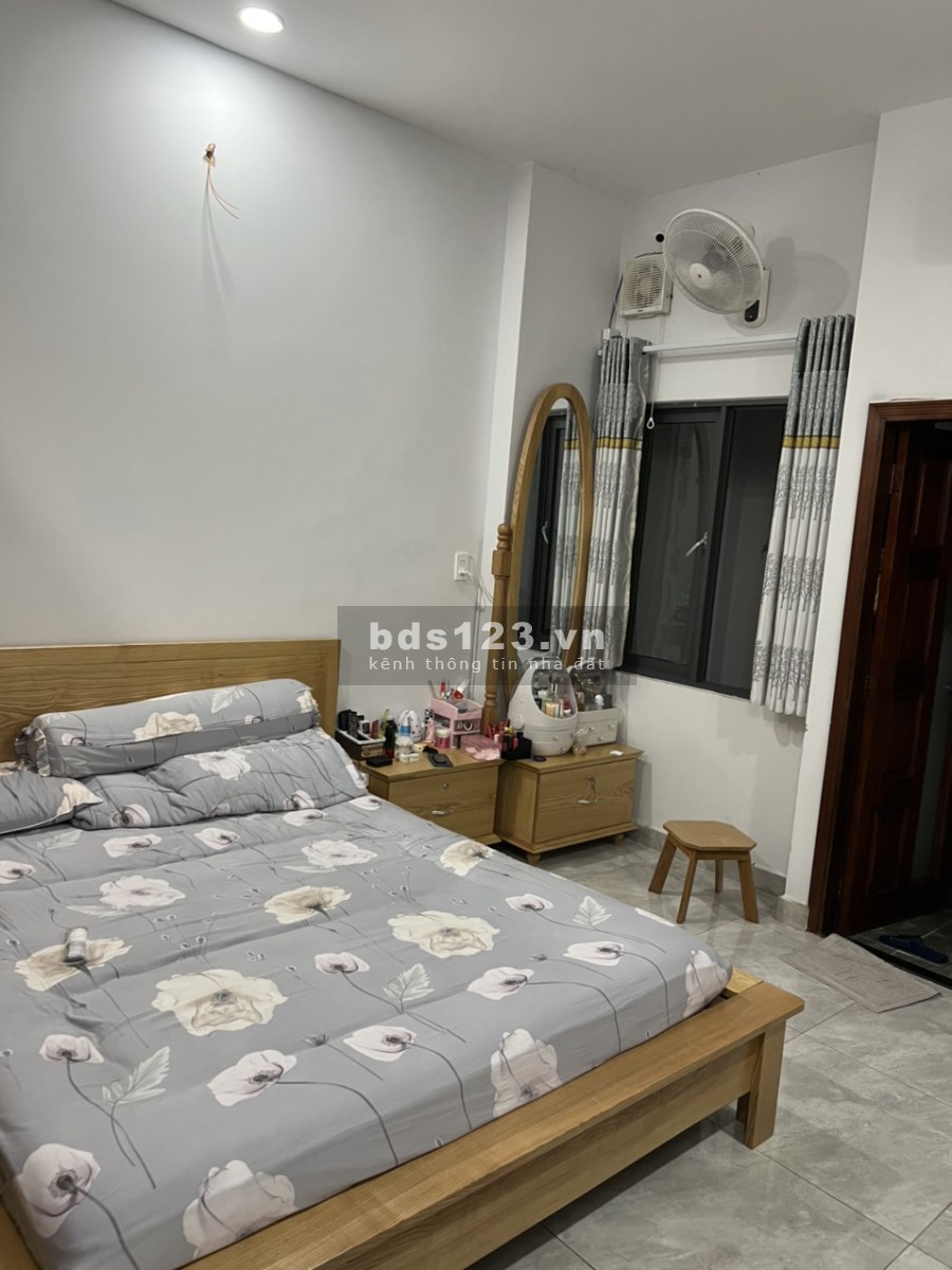 Chính chủ bán gấp nhà đẹp 4 tầng hẻm xe hơi tại Dương Quảng Hàm P5 Q Gò Vấp
