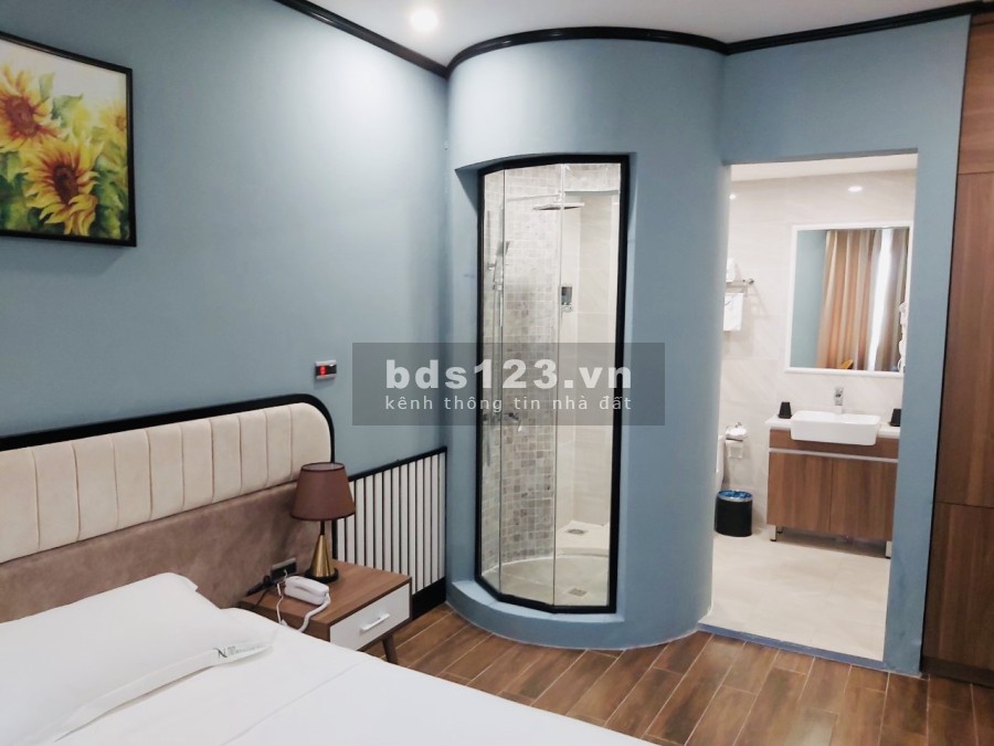 Bán khách sạn mini trung tâm Bãi Cháy giá tốt đầu tư sinh lời cao, đã có sổ đỏ, bàn giao ngay
