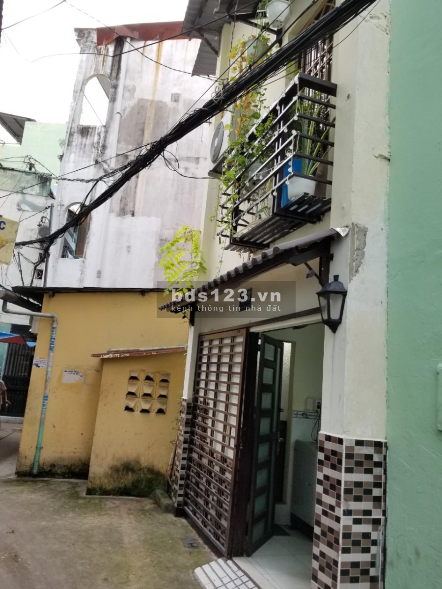 Cho thuê nhà trong hẻm số 4 Trần Khắc Chân, Tân Định, Quận 1, diện tích 40m2