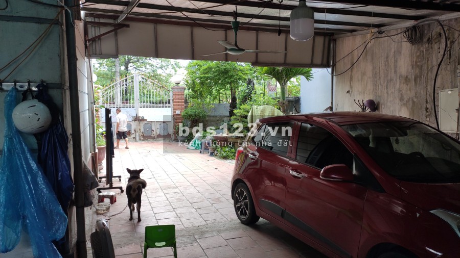 Bán nhà 2 tầng 304m2 ô tô tránh cách mặt đường Hà Huy Tập 50m giá 16 tỷ. LH 0912442669