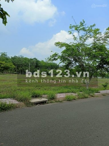 Bán 5x30--- 6x30 đường 12m vị trí trung tâm giá 600tr, ngân hàng nhà nước hỗ trợ 70% giá trị đất