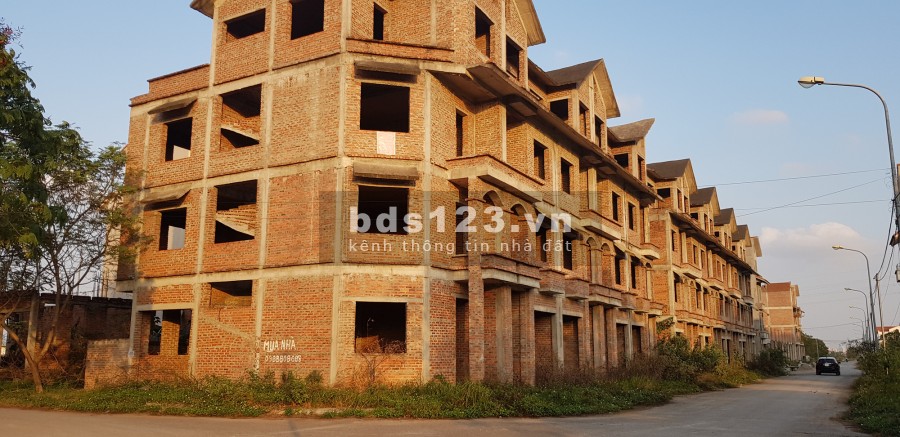 Bán biệt thự, liền kề B15 Cienco 5 Hoàng Quốc Việt, vị trí trung tâm view đẹp, giá tốt đầu tư