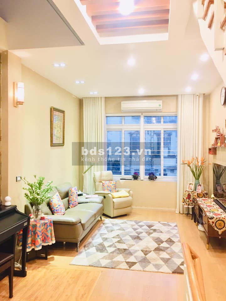 Bán nhà Tả Thanh Oai, ô tô cách 20m, diện tích sử dụng 35m2, giá bán chỉ 2,2 tỷ, lh 0971318228