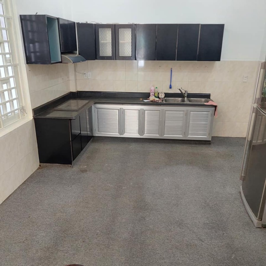 Bán gấp biệt thự sân vườn, Lê Đức Thọ, Phường 16, Quận Gò Vấp, 3 tầng, 111m2 giá 7.5 tỷ