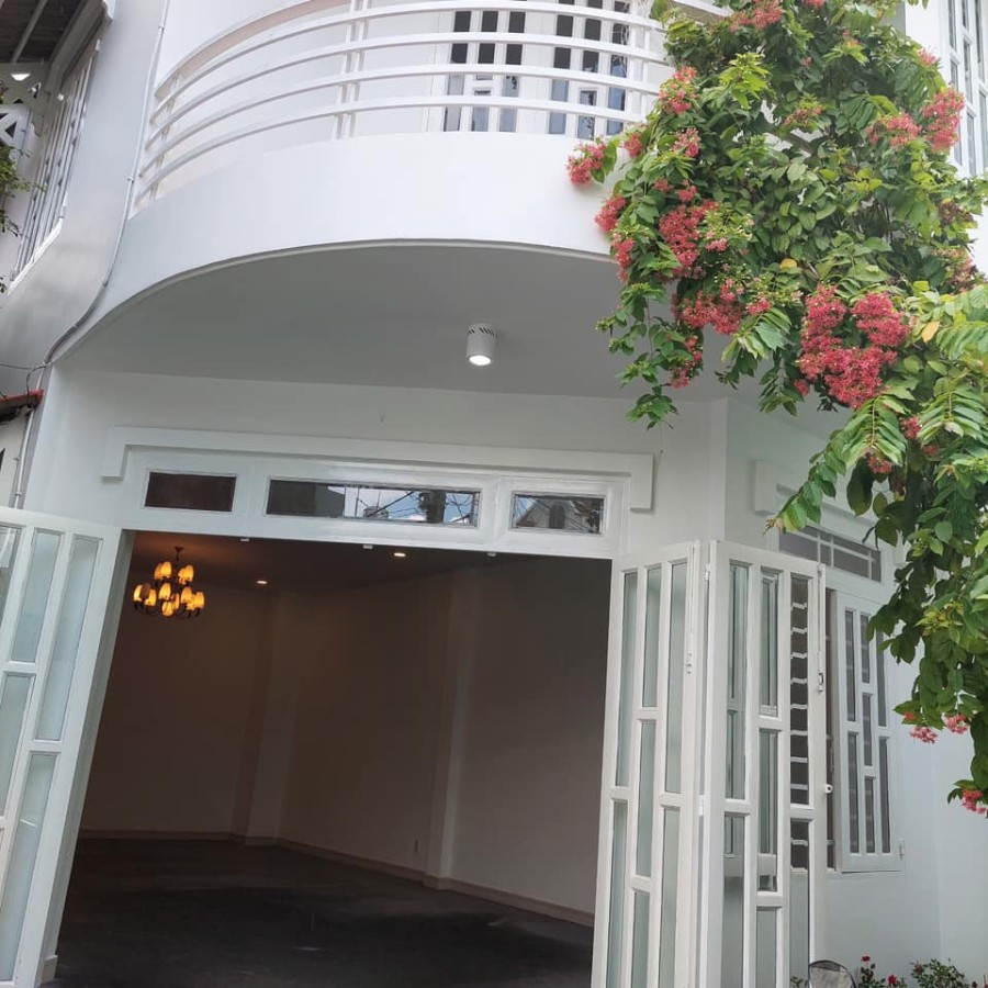 Bán gấp biệt thự sân vườn, Lê Đức Thọ, Phường 16, Quận Gò Vấp, 3 tầng, 111m2 giá 7.5 tỷ