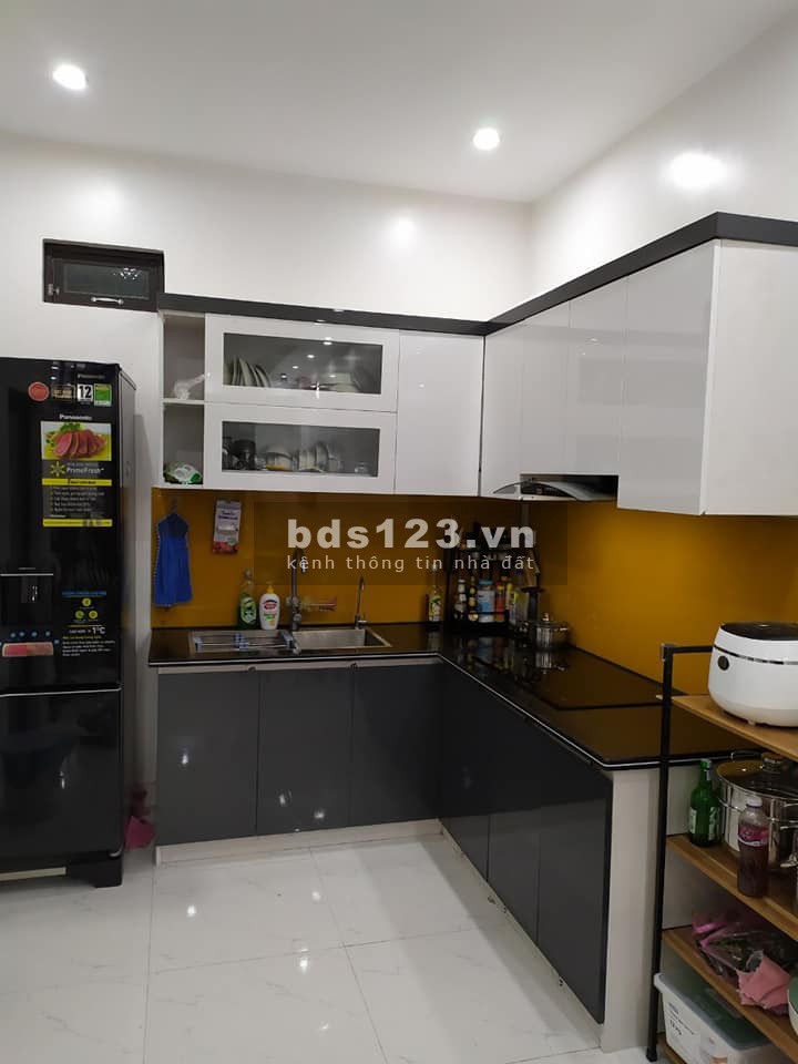 Bán nhà đẹp Cầu Giấy diện tích 53m2 5 tầng ngõ thông ô tô…