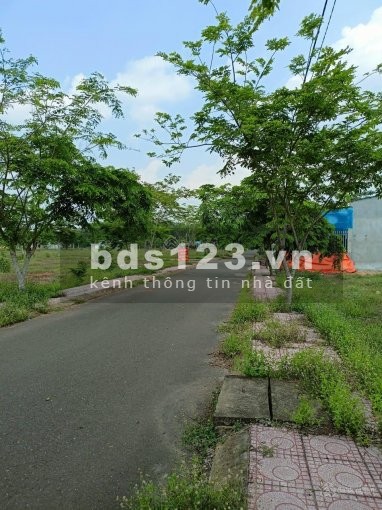 Bán 5x30--- 6x30 đường 12m vị trí trung tâm giá 600tr, ngân hàng nhà nước hỗ trợ 70% giá trị đất
