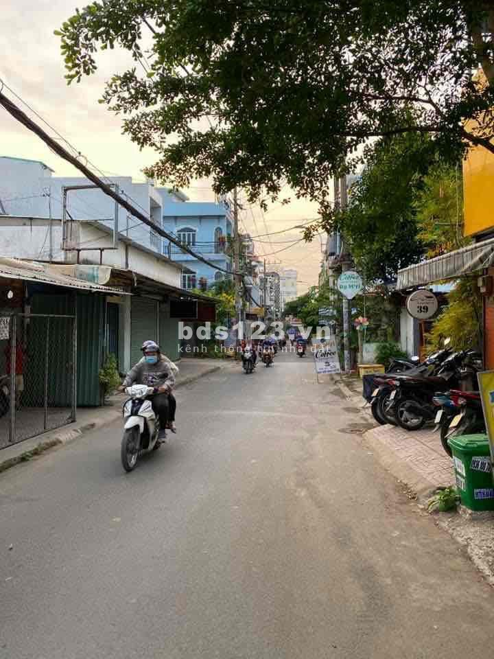 Cần bán gấp nhà mặt tiền Nguyễn Duy Cung, diện tích 4.2mx12m, pháp lí chính chủ, lh 0899490899