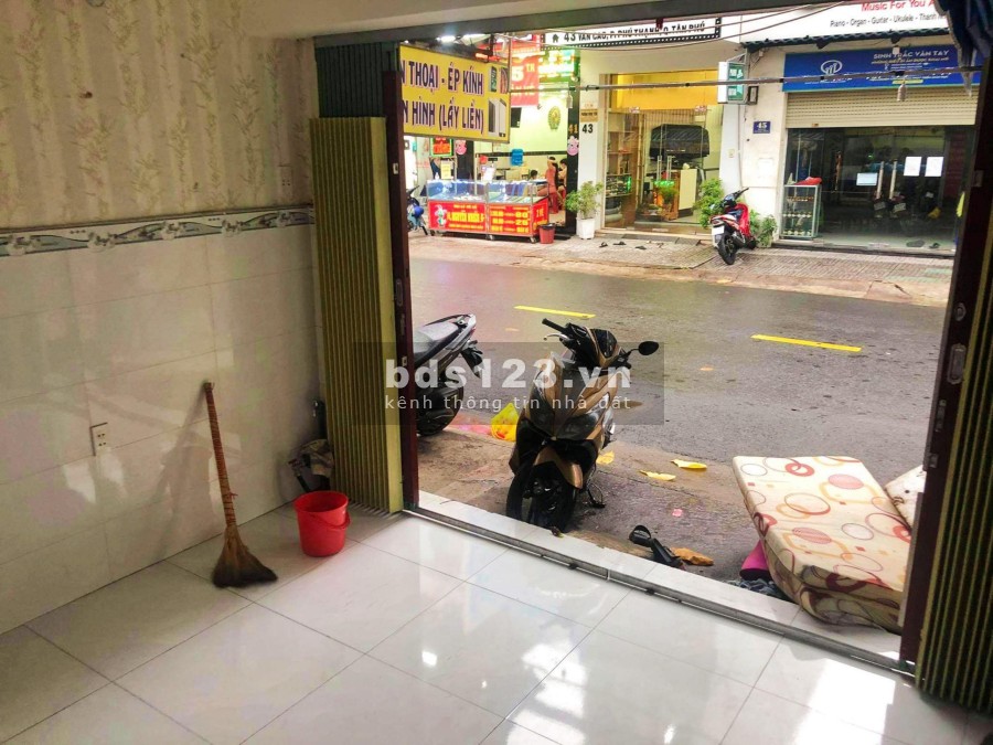 Bán nhà mặt tiền xe hơi đua khu sầm uất, thuận tiện kinh doanh giá chỉ 32 tỷ, sổ sẵn