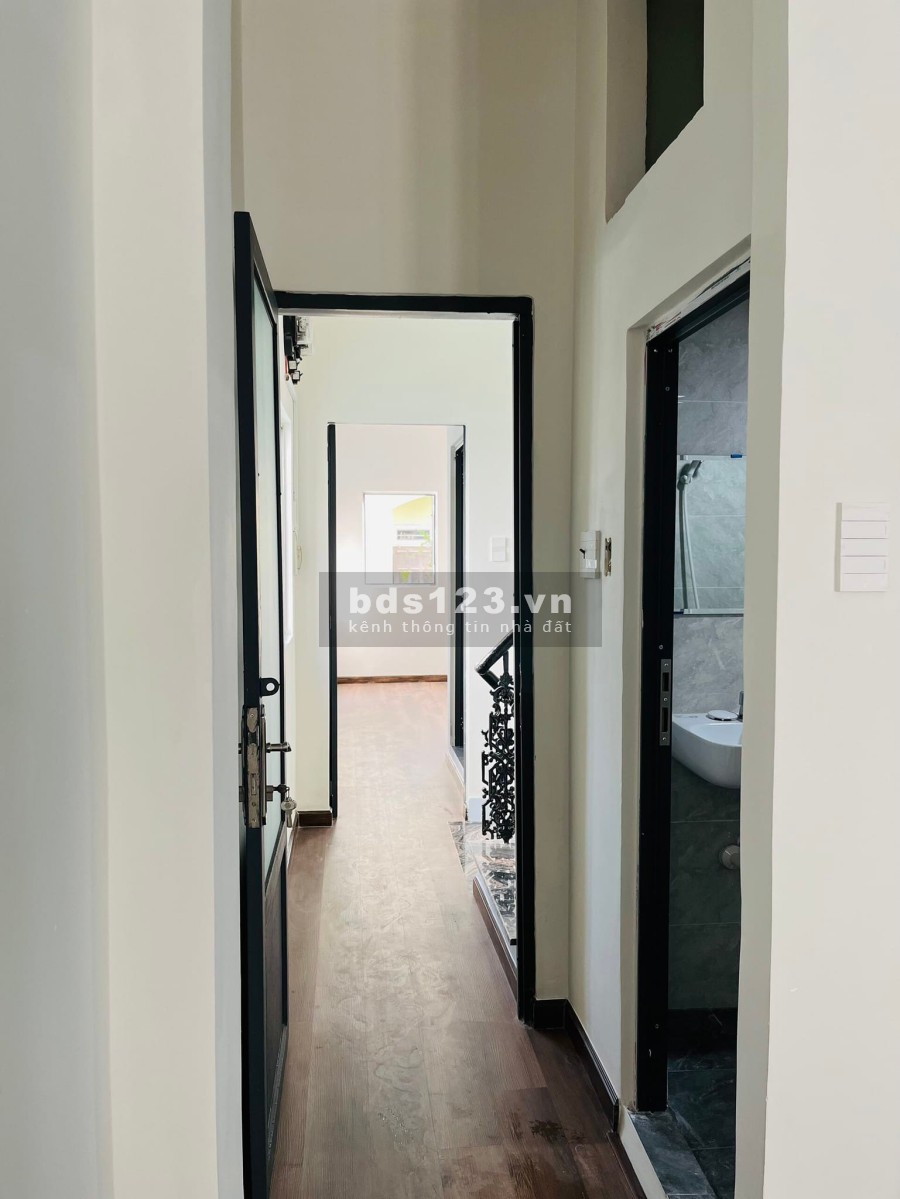 Bán nhà hẻm 5m thông khắp ngã đường Lý Thườn Kiệt, giá bán 7.6 tỷ sổ hồng riêng đẹp