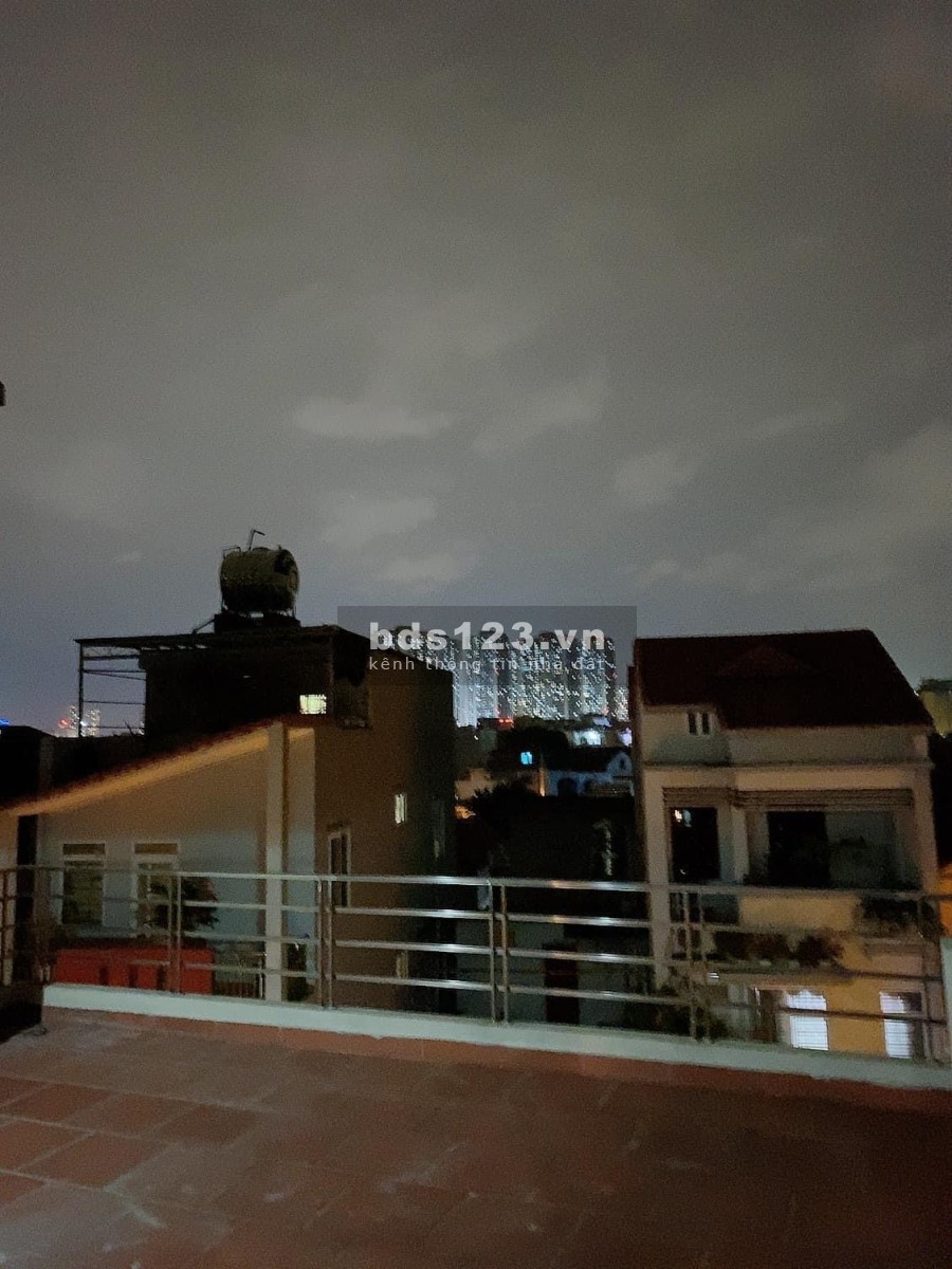 Bán nhà Gấp Phú Diễn Bắc Từ Liêm, dtsd 37m2, 5 tầng, 5.3m mt giá 4.15 tỷ ô tô tránh LH:0979008996
