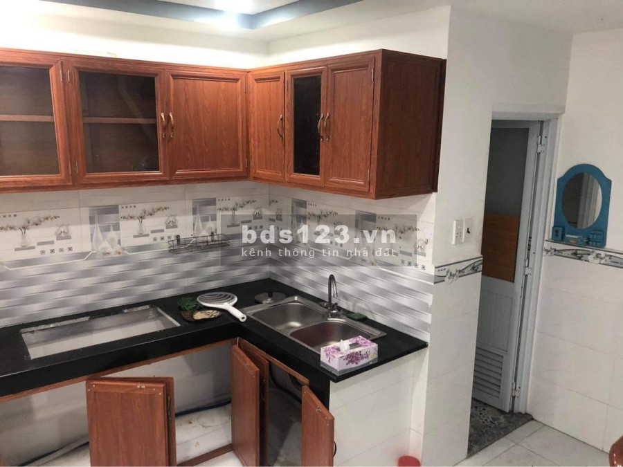 Bán nhà mặt tiền xe hơi đua khu sầm uất, thuận tiện kinh doanh giá chỉ 32 tỷ, sổ sẵn